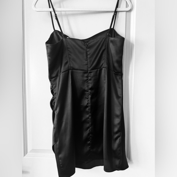 NWT Elodie Black Satin Mini Dress l M - Picture 5 of 6